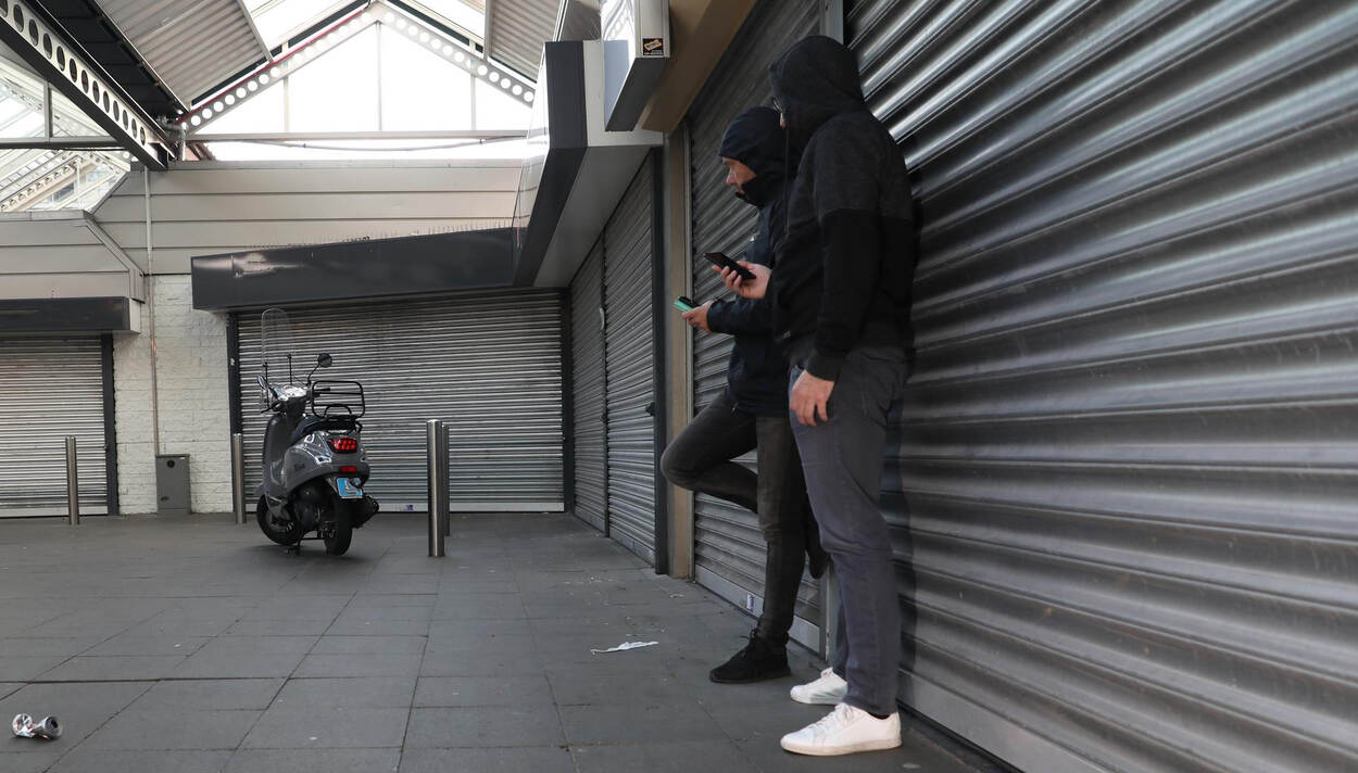 Foto van jongeren op straat